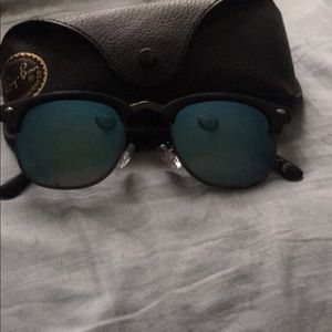 Ray ban 100% UV Protection sun glasses